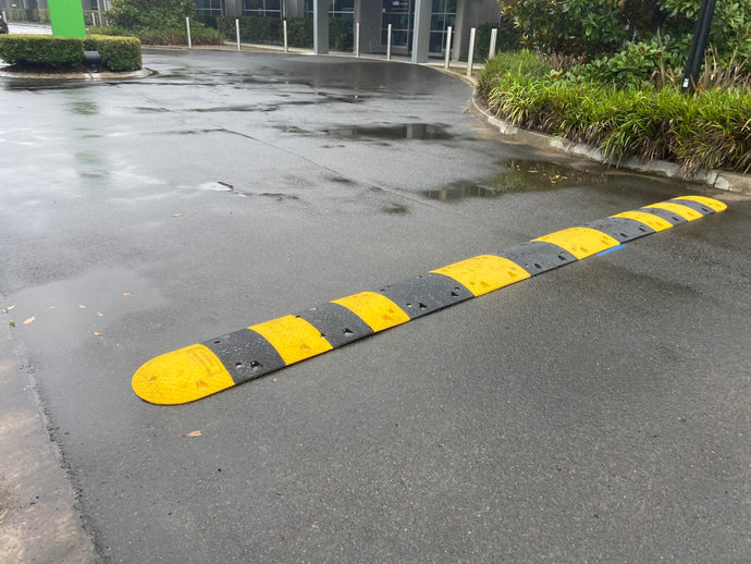 5.2m Rubber Speed Hump with Fixings